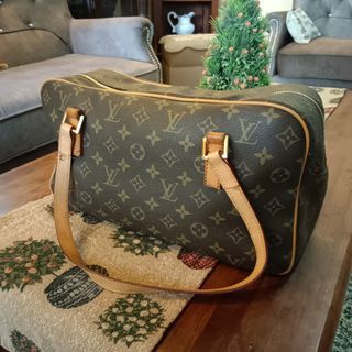 Looking for LV Bag with date code sp0953, Luxury, Bags & Wallets on  Carousell