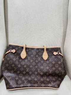 100% Original Louis Vuitton 101 Champs Elysees Bag Louis Vuitton Tote Bag  Louis Vuitton ToteBag made in france, Women's Fashion, Bags & Wallets, Tote  Bags on Carousell