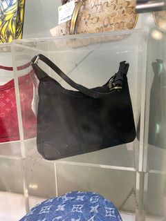 （分類：）位於 。 由 heywhatsup 提交（商品編號 1227350477，圖片 1）。簡介： 。
