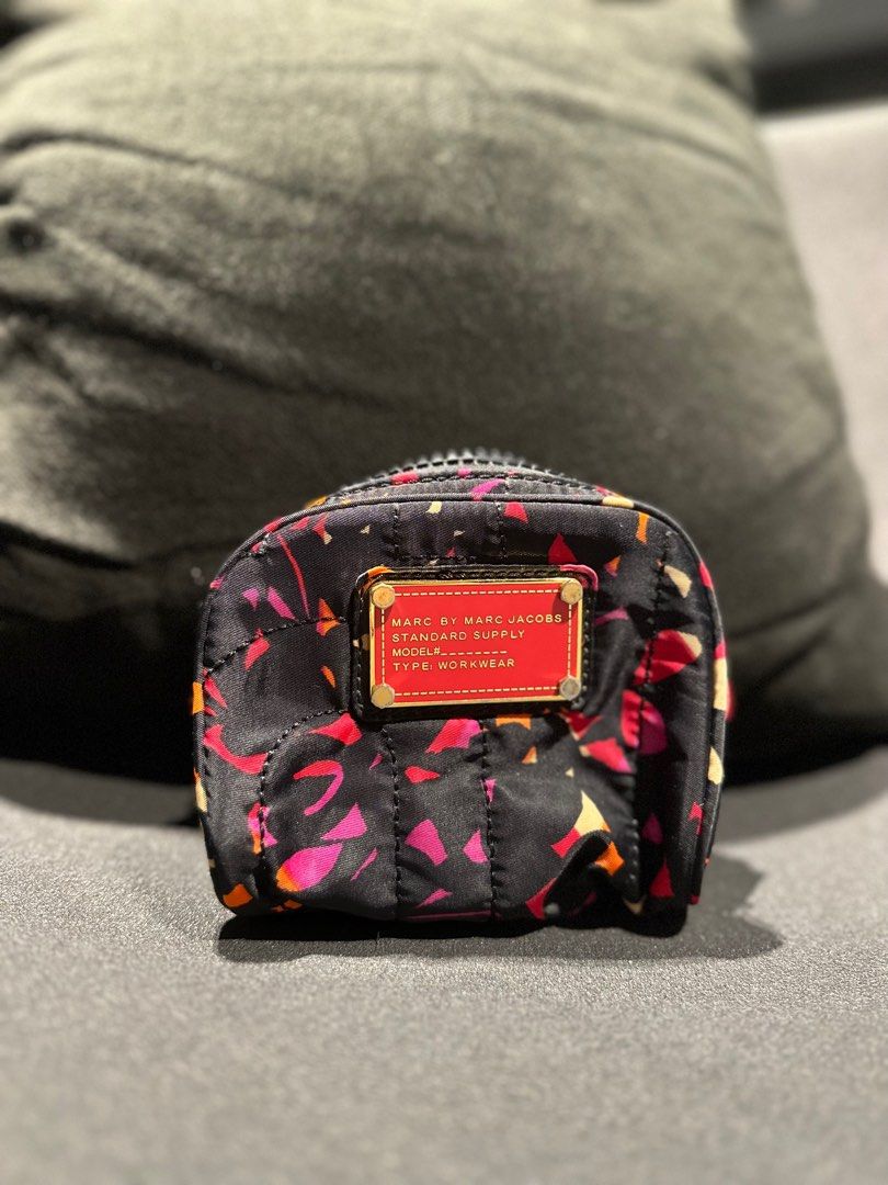 Marc jacobs pouch bag online