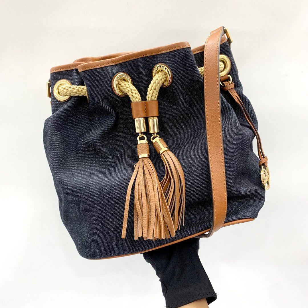 Michael kors hotsell drawstring bag