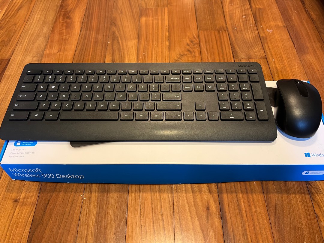 Microsoft Wireless 900 Keyboard and Mouse, Computers & Tech, Parts