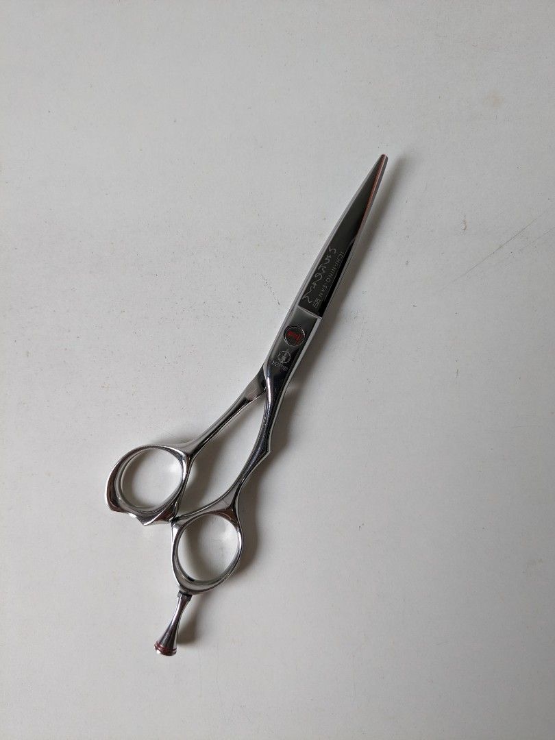 Mizutani scissors/shears, Beauty & Personal Care, Hair on Carousell