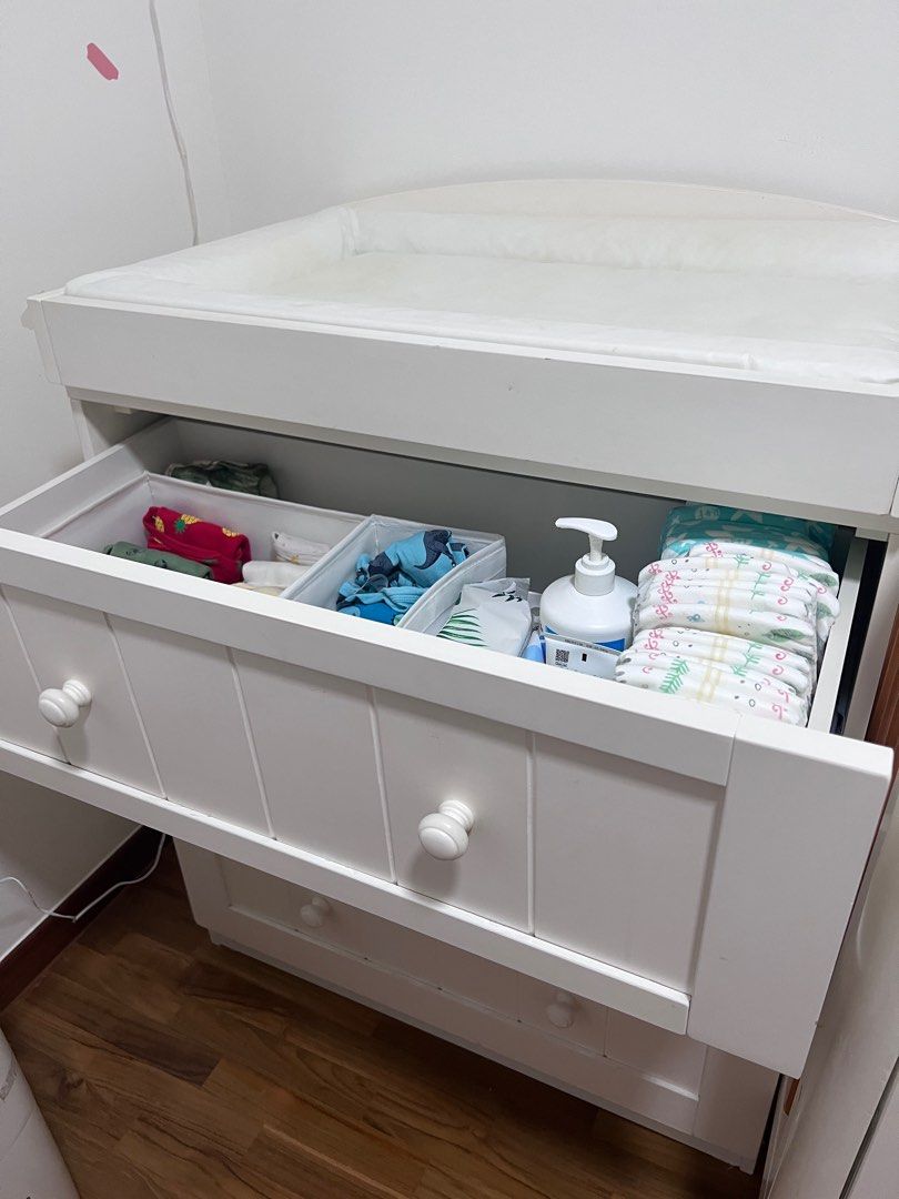 Marlow changing unit online