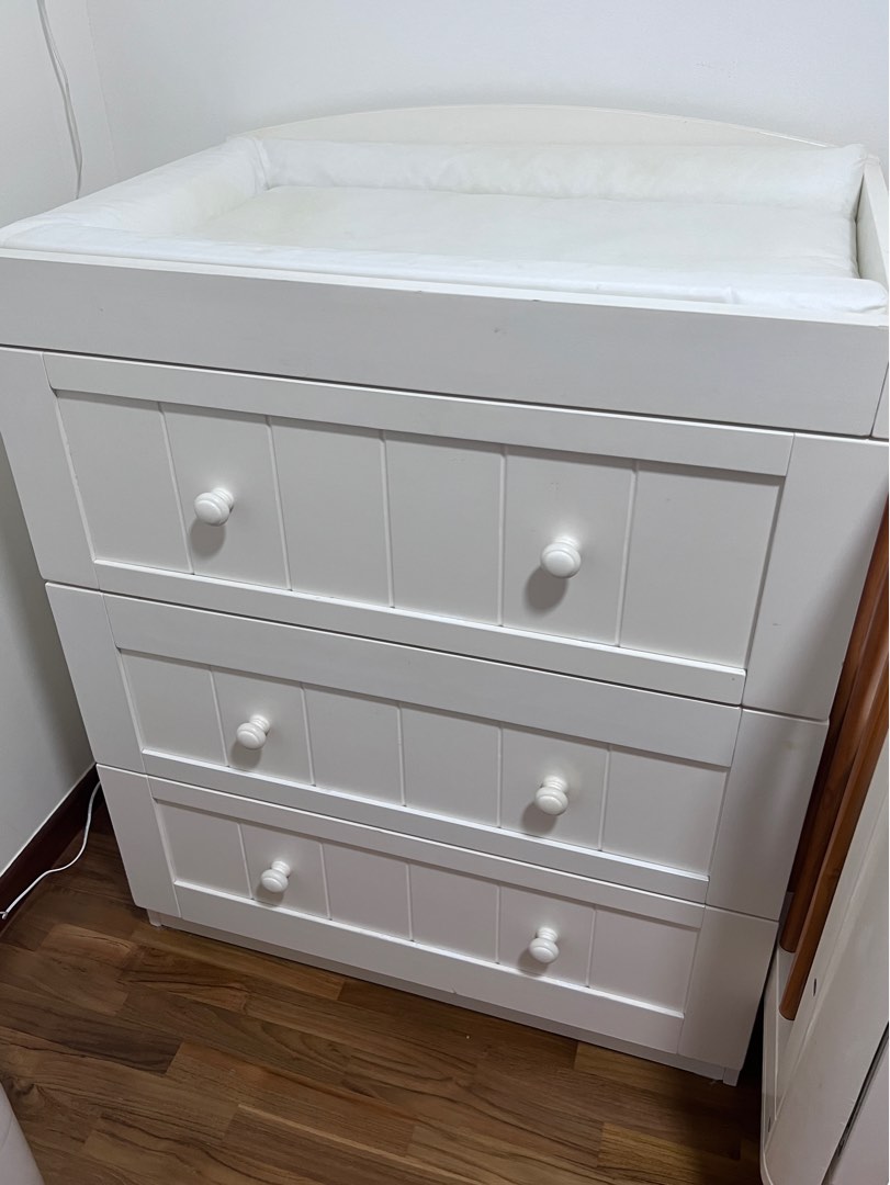 Marlow changing hot sale unit