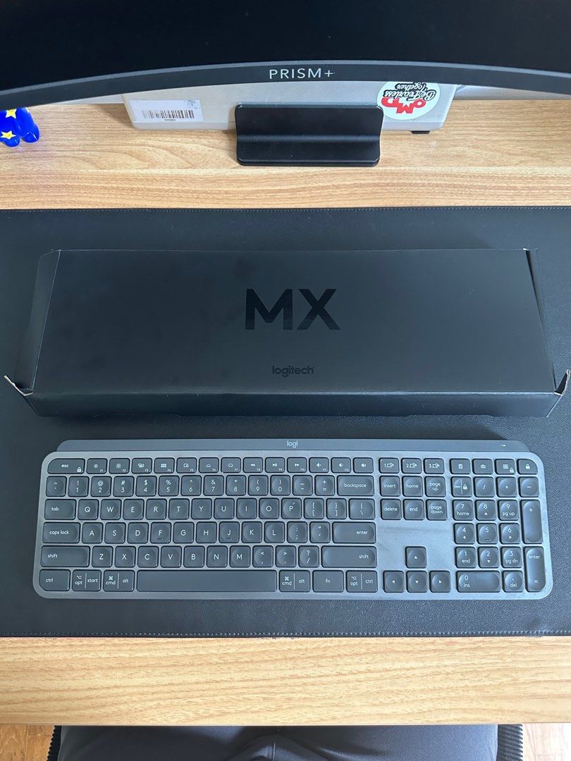 MX Logitech Keys (Category: Computer Keyboard) located in Singapore. Submitted by farhan185 (Listing ID 1227307378, Image 1). Description: Condition = 9/10 Charging cable and box included .