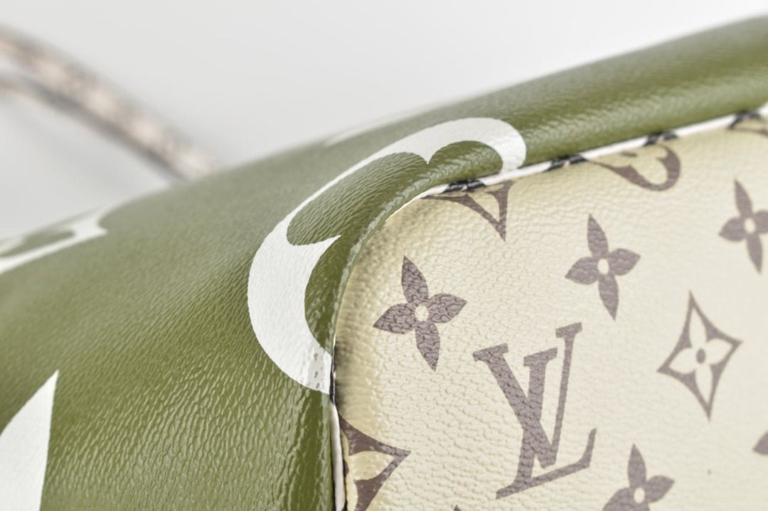 Louis Vuitton Neverfull MM Khaki Green/Beige/Cream for Women