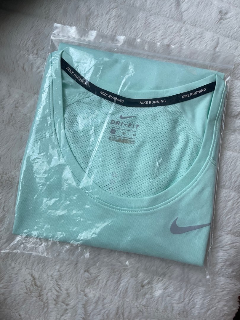 Nike ladies running top, Women's Fashion, Activewear on Carousell