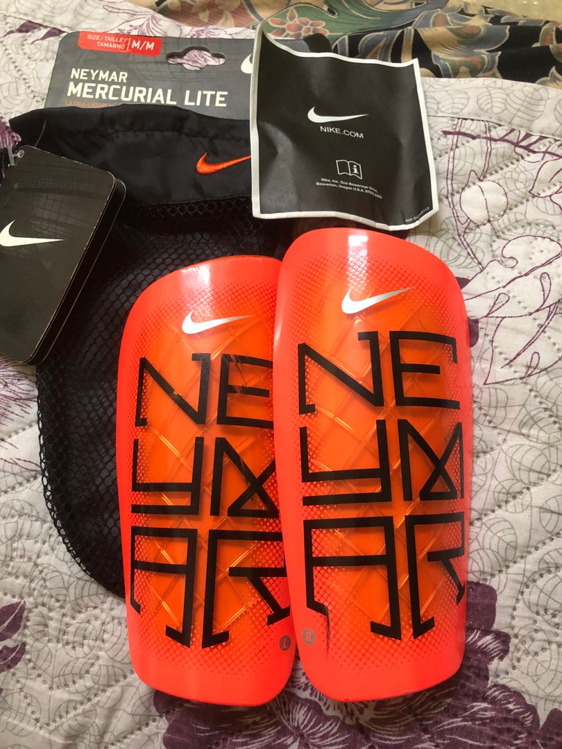 Nike shin pad original, Sports Equipment, Sports & Games, Racket & Ball