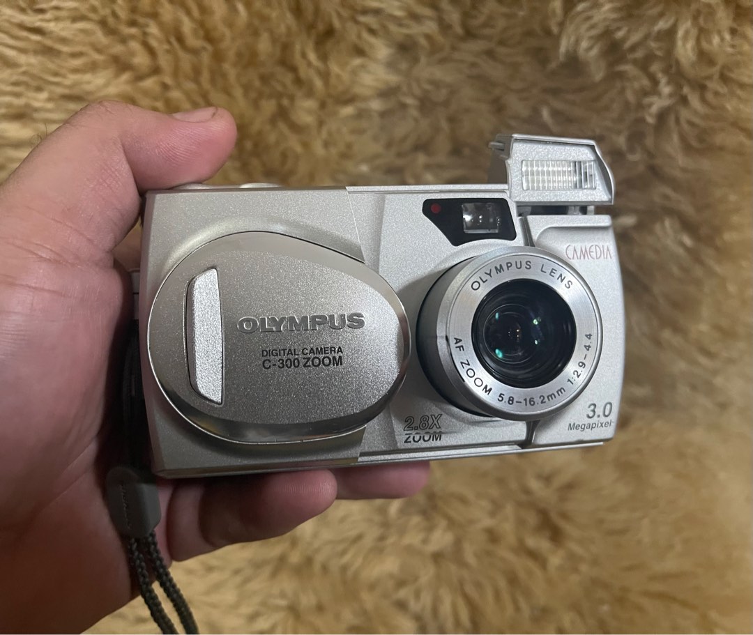 Olympus Camedia C300 Zoom Digital Camera, Photography, Cameras on