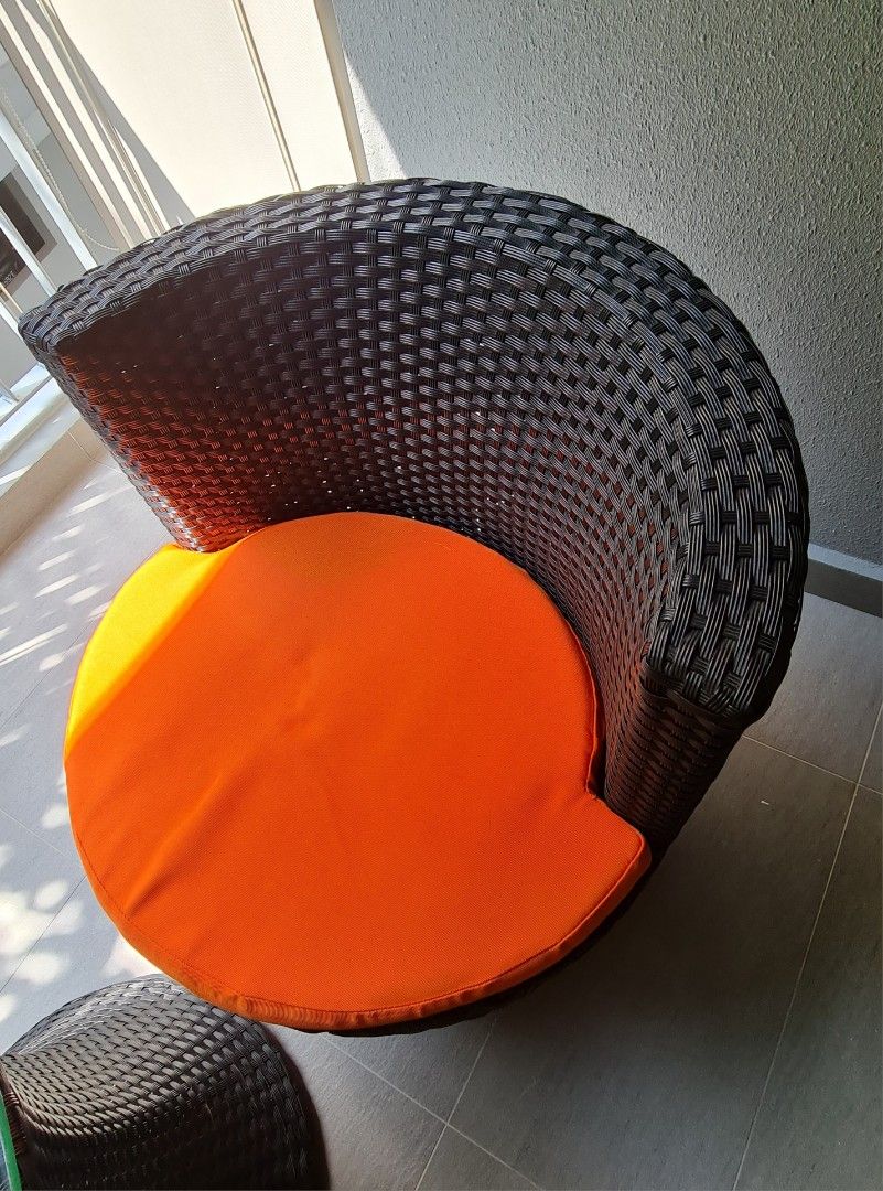 Stackable outdoor rattan chairs and coffee table set, Furniture & Home