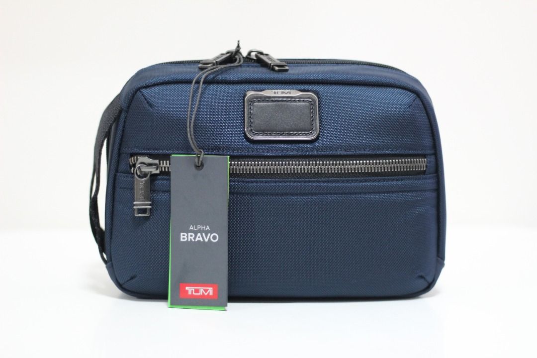 Tumi toiletry bag sale best sale