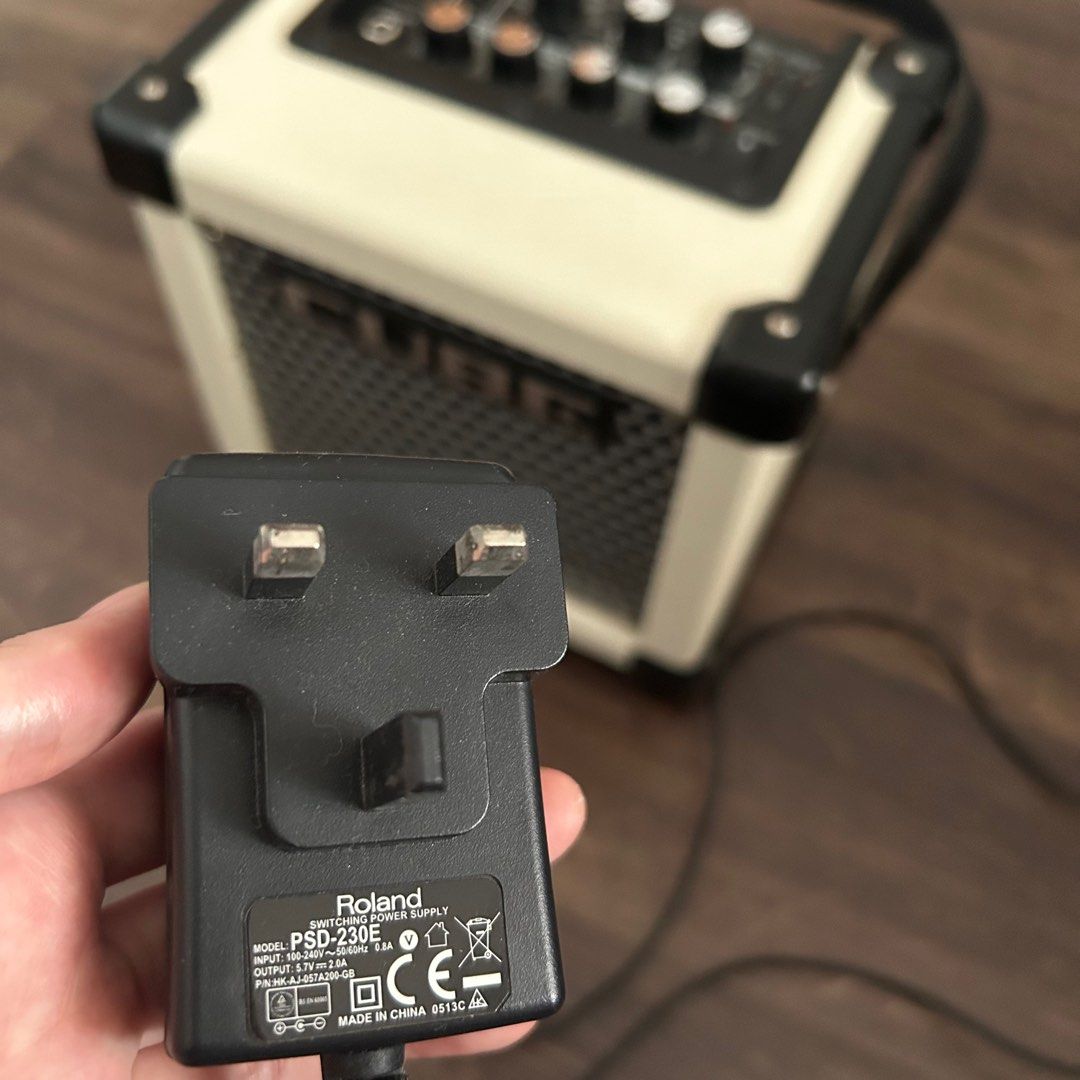 Roland Micro Cube GX Amp, Hobbies & Toys, Music & Media, Musical