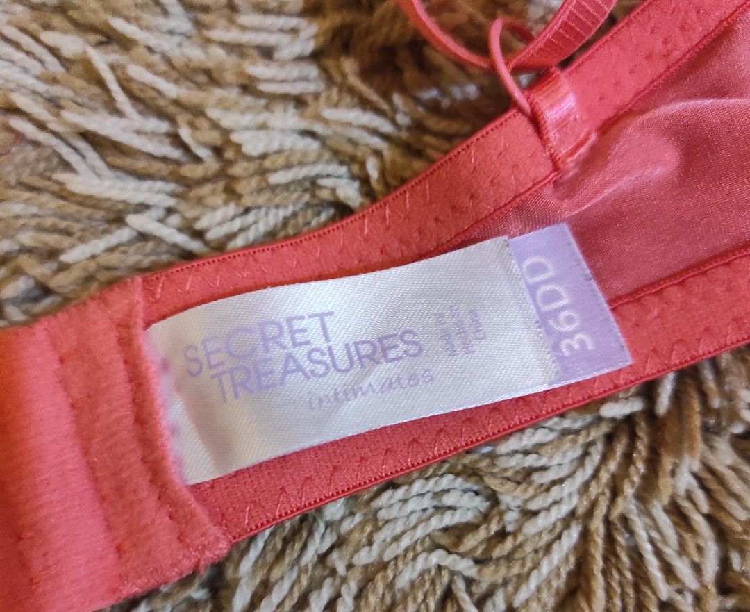 Secret Treasures Bra 36DD/38D, Women's Fashion, Undergarments & Loungewear  on Carousell
