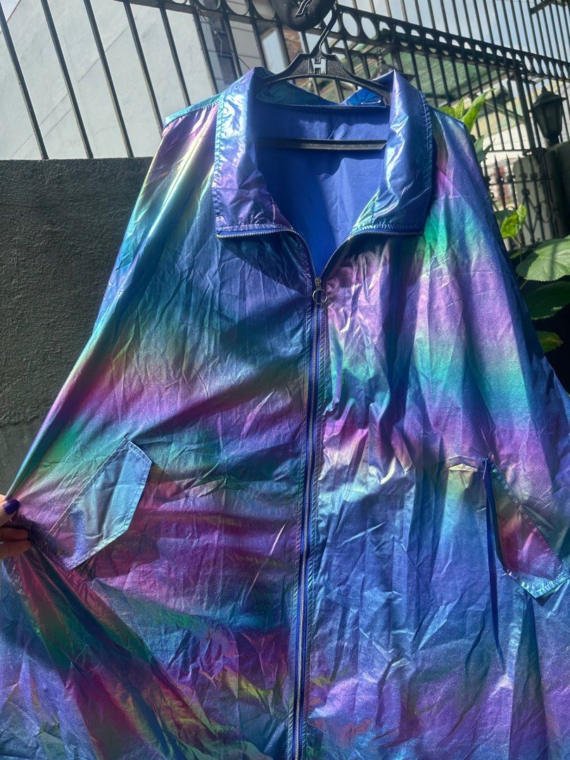 Holographic discount curve jacket