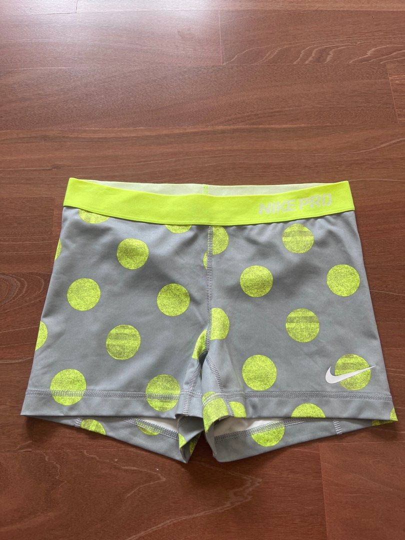 Polka dot 2025 nike shorts