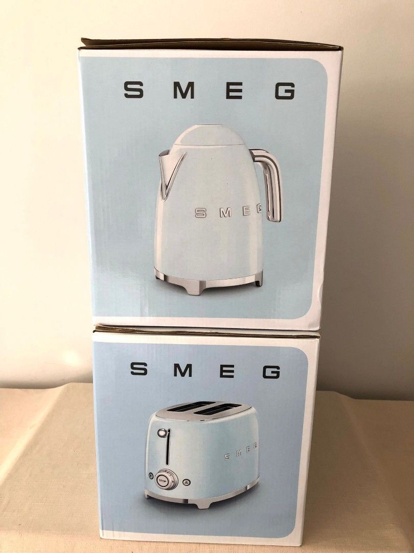 SMEG TOASTER & KETTLE ( BLACK COLOUR ), TV & Home Appliances, Kitchen