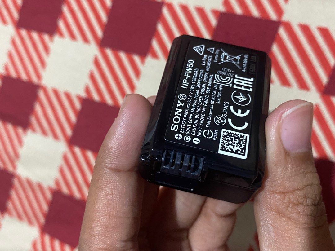 Sony camera battery, Photography, Photography Accessories, Batteries & Chargers on Carousell