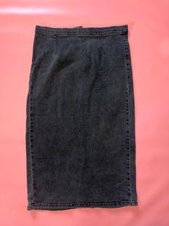 Sportsgirl Mid Length Denim Pencil Skirt Size 8.