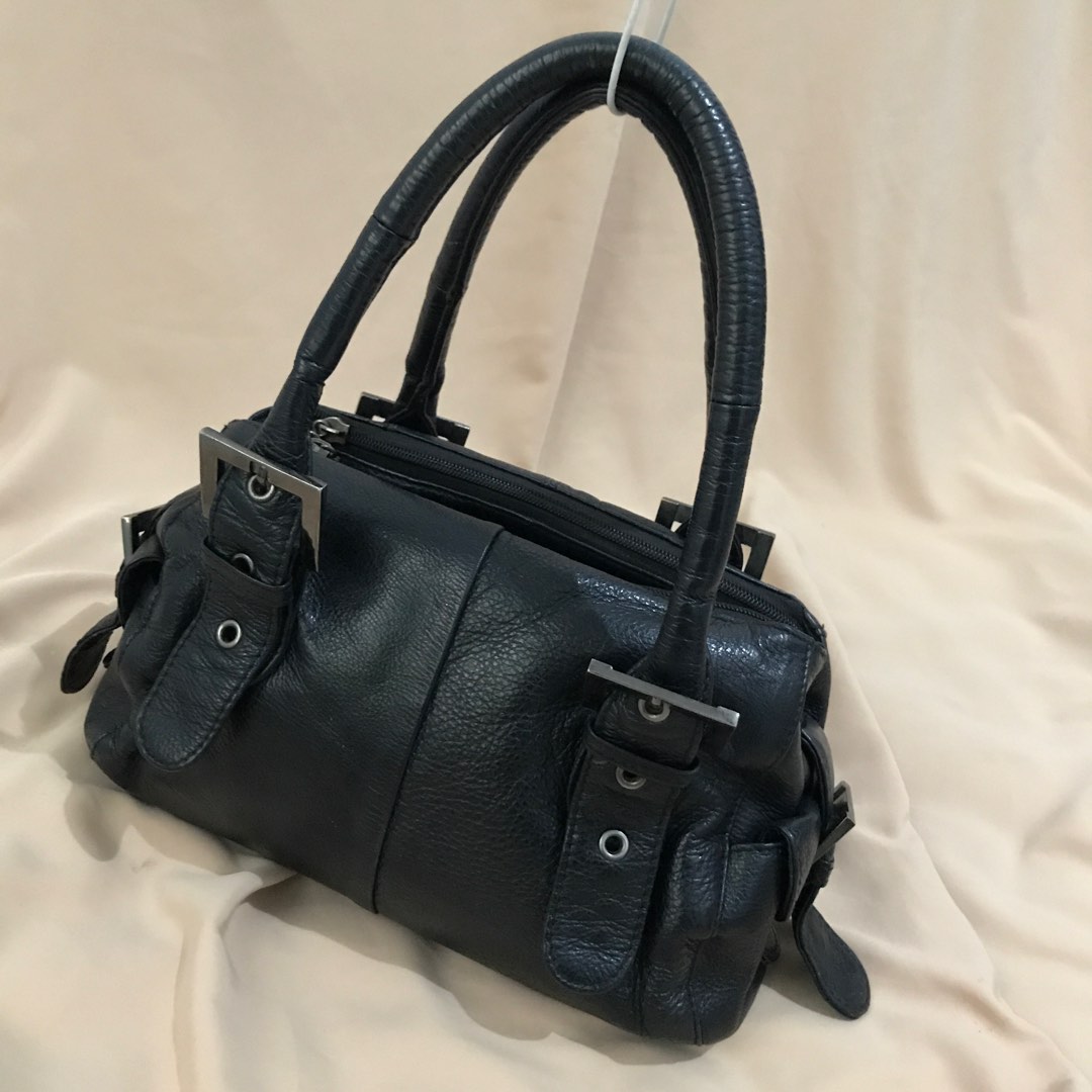 Tas Kulit Hitam, Fesyen Wanita, Tas & Dompet di Carousell
