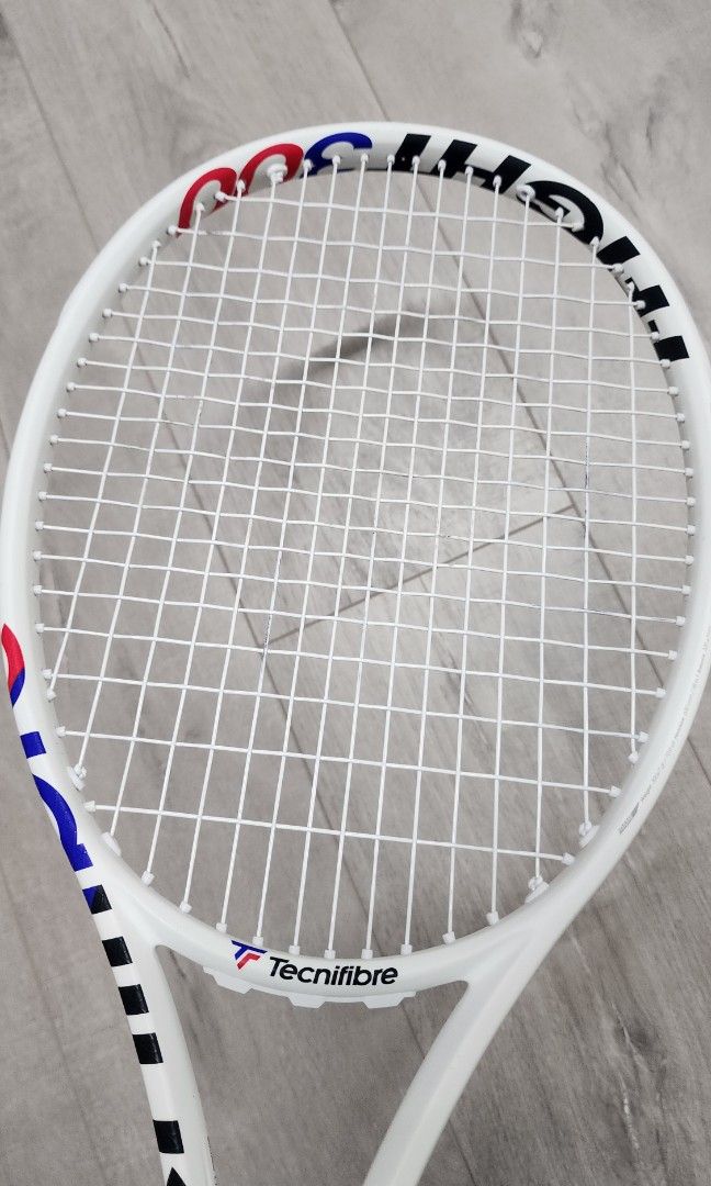 Tennis racquet (technifibre), 運動產品, 運動與體育, 運動與體育 球拍和球類運動 Carousell