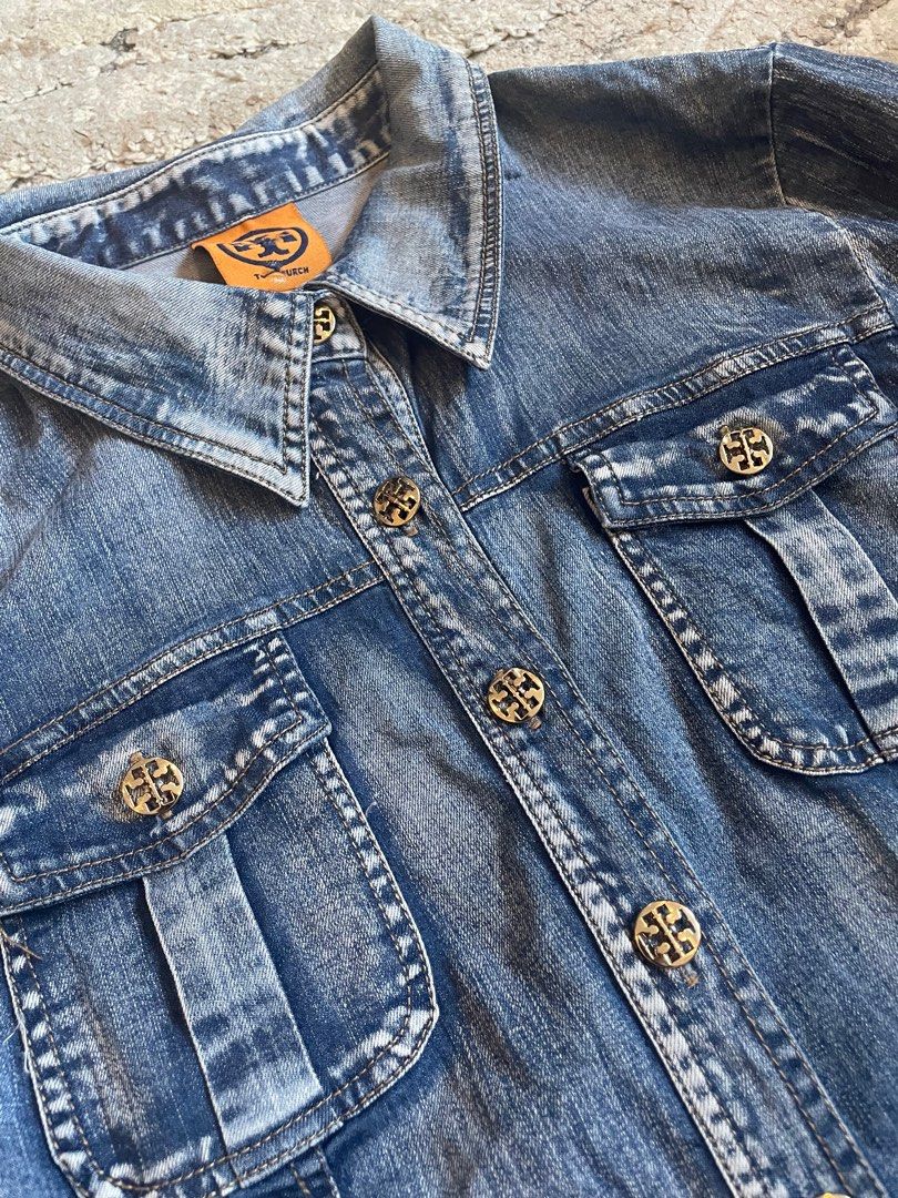 Tory Burch Fitted denim dress (Category: Dresses) located in Muntinlupa City. Submitted by pushpop02 (Listing ID 1227328262, Image 3). Description: Tory burch fitted denim dress retails for $300+ .