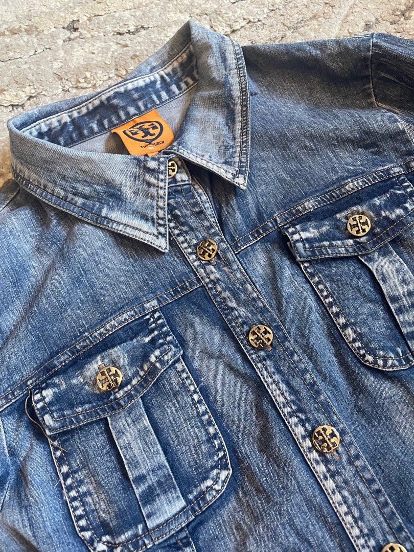 Tory Burch Fitted denim dress (Category: Dresses) located in Muntinlupa City. Submitted by pushpop02 (Listing ID 1227328262, Image 2). Description: Tory burch fitted denim dress retails for $300+ .