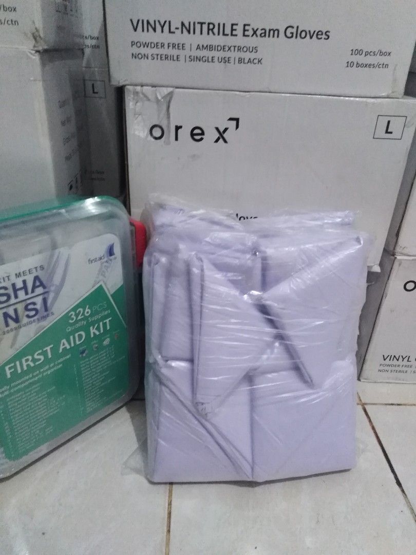 Triangular Bandage (Category: Other Assistive Aids) located in Quezon City. Submitted by velascoani41246 (Listing ID 1227262825, Image 2). Description: Brand new po triangular bandage Loc Banawe Qc near orthopedic Same day deliver Viber 09483550679.
