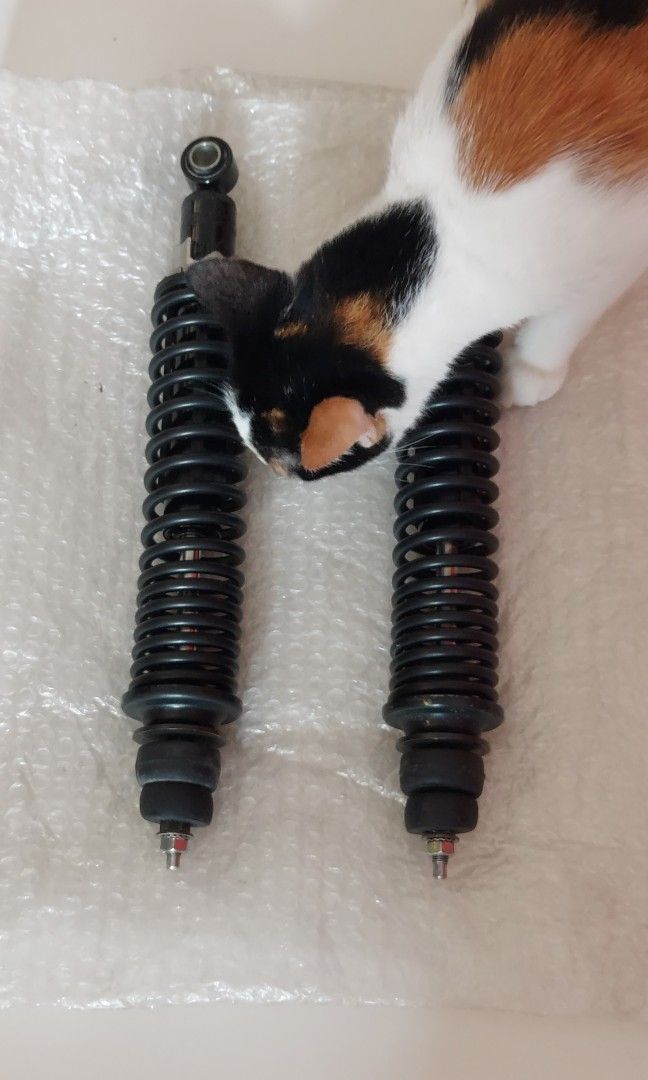 Vespa GTS 300 original suspension brand new, Motorcycles, Motorcycle