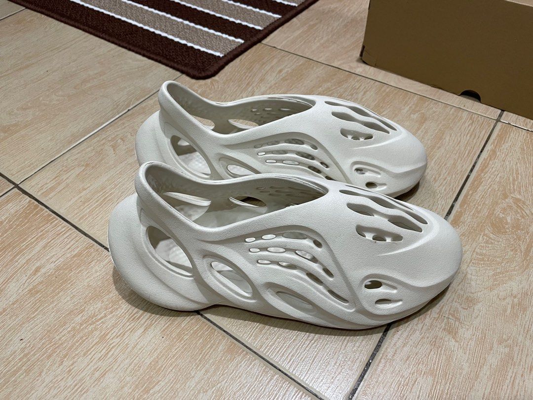 yeezy foam runner beach