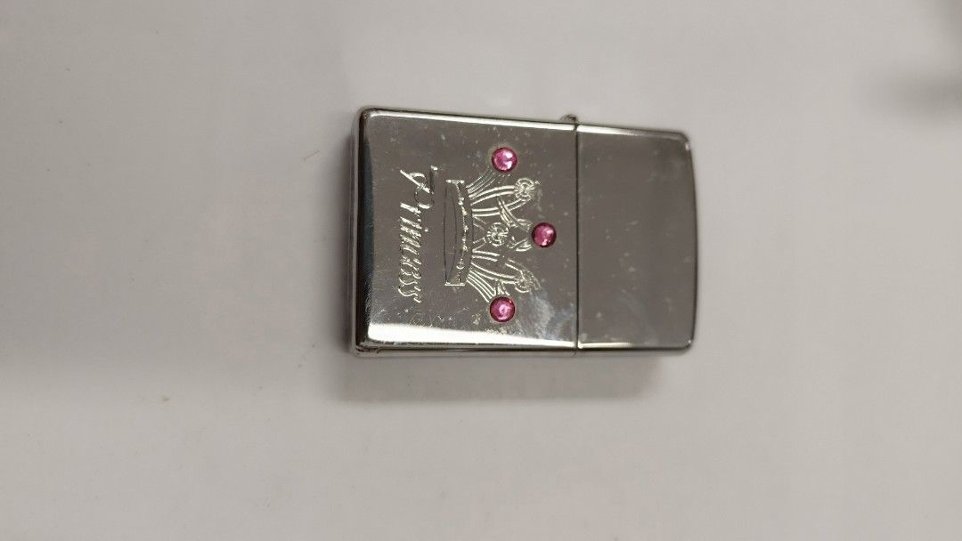 美國製Zippo充油火机Princess logo,殘舊無盒無書仔,有使用過及內外都有