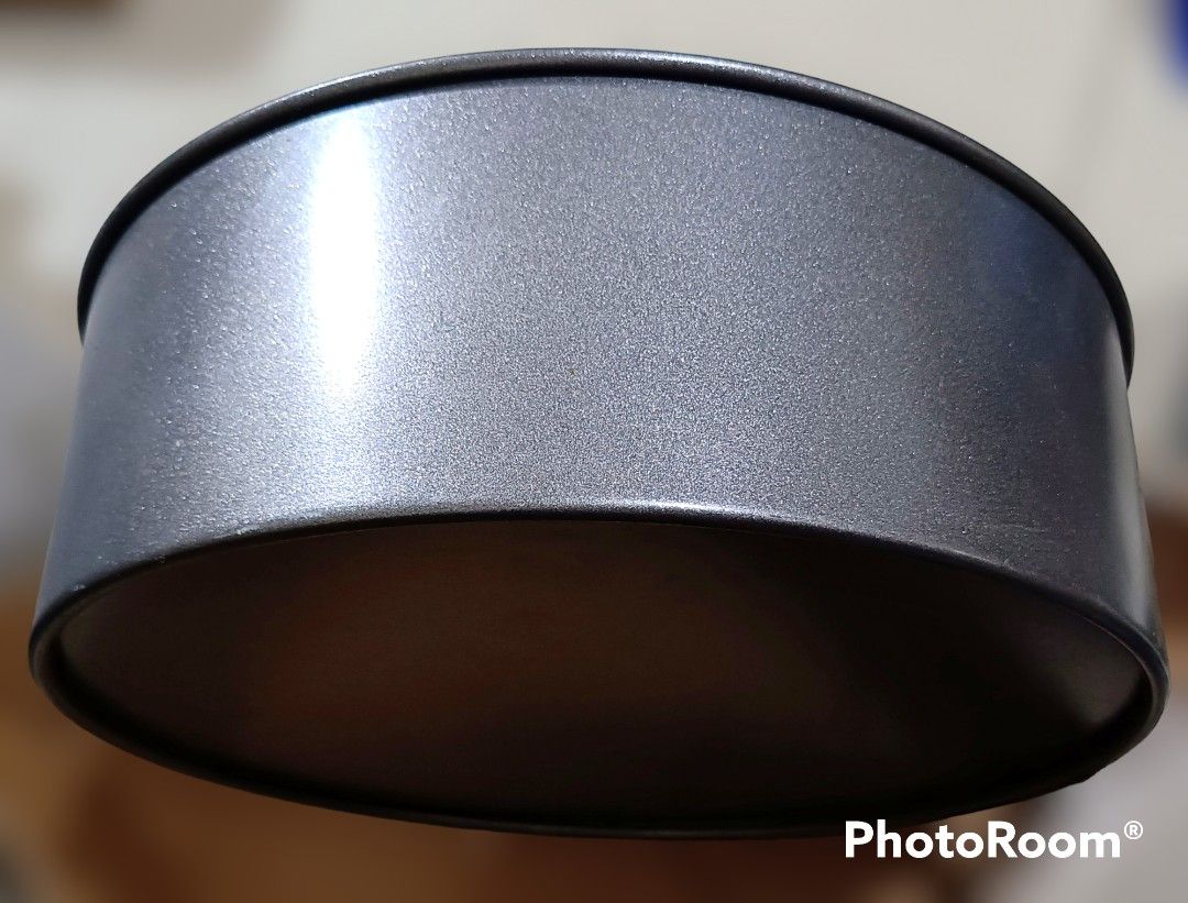12" Deep Round Cake Tin with Removable Bottom (Gently Used) (Category: Bakeware) located in Las Pinas. Submitted by mirlynncurioshop (Listing ID 1227498557, Image 2). Description: 12" Deep Round Cake Tin with Removable Bottom (Gently Used) Professional giant cake molder/baking tin for your kitchen, bakery, or business. Gently used, no dents or scratches. Will give a free like new SANTA CAKE MOLDER MOLDER/BAKING TIN if picked up right away. (see l