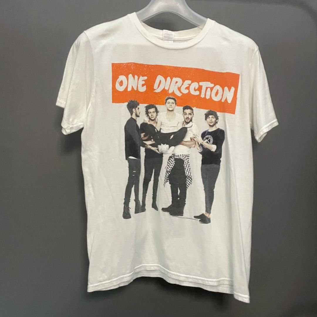 Pre-Loved One Direction Merch, Hobbies & Toys, Music & Media, Music  Accessories on Carousell
