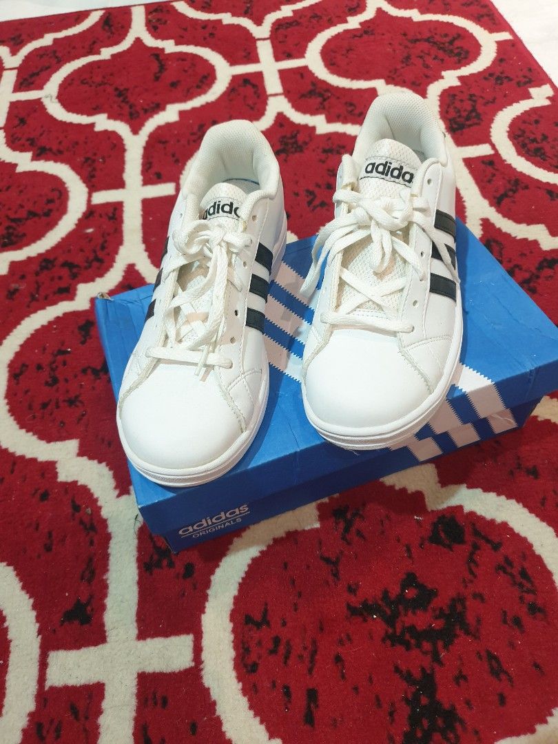 Adidas neo baseline leather store