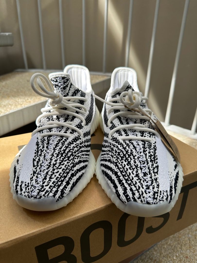 ADIDAS Yeezy Boost 350 V2 Zebra 2017 2022 Sneakers