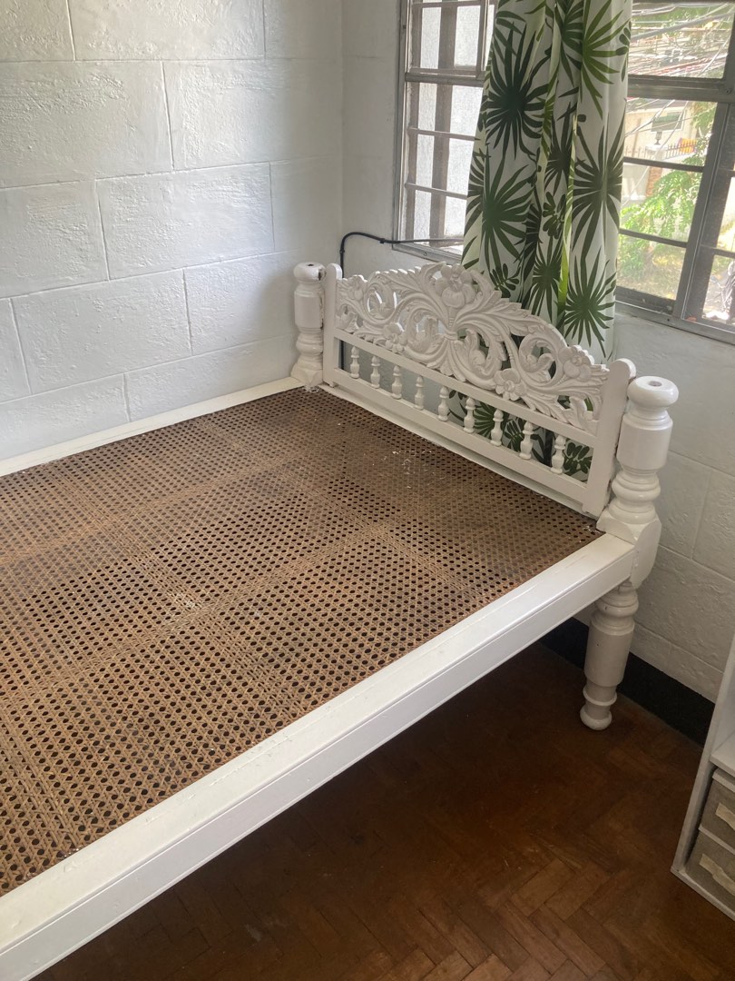 Antique Bed Furniture Home Living Furniture Bed Frames buying-guide-antique-beds-homes-and-antiques