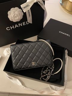 Selling this 100% authentic Chanel box with a ribbon - Depop