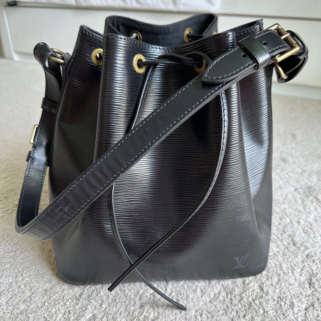 Louis Vuitton Vintage - Epi Noe Bag - Black - Leather and Epi