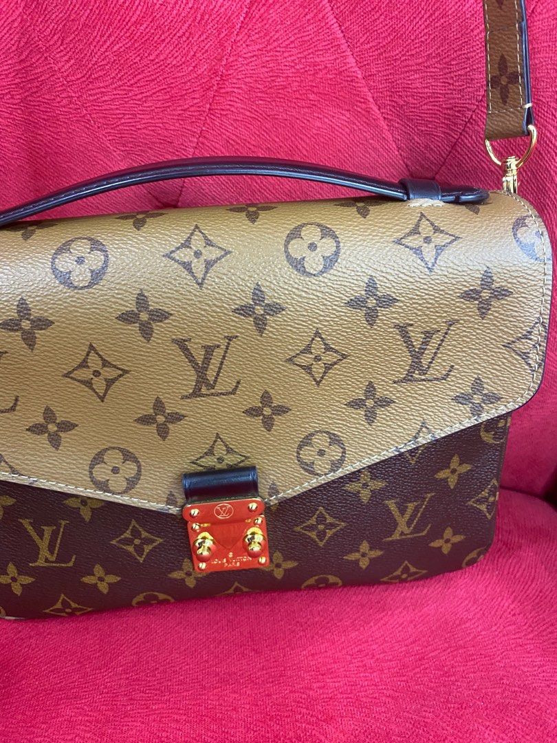 Authentic lv (Category: Luxury Bags & Wallets) located in Quezon City. Submitted by preetycindz (Listing ID 1227429020, Image 2). Description: 💯 authentic lv monogram reverse still in very good condition no flaws comes with carecard and dustbag .