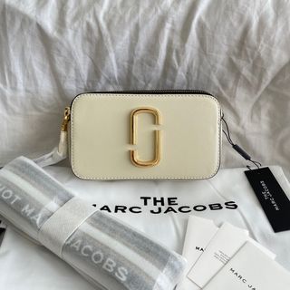 Authentic Marc Jacobs The Snapshot in New Cloud White Multi👜
