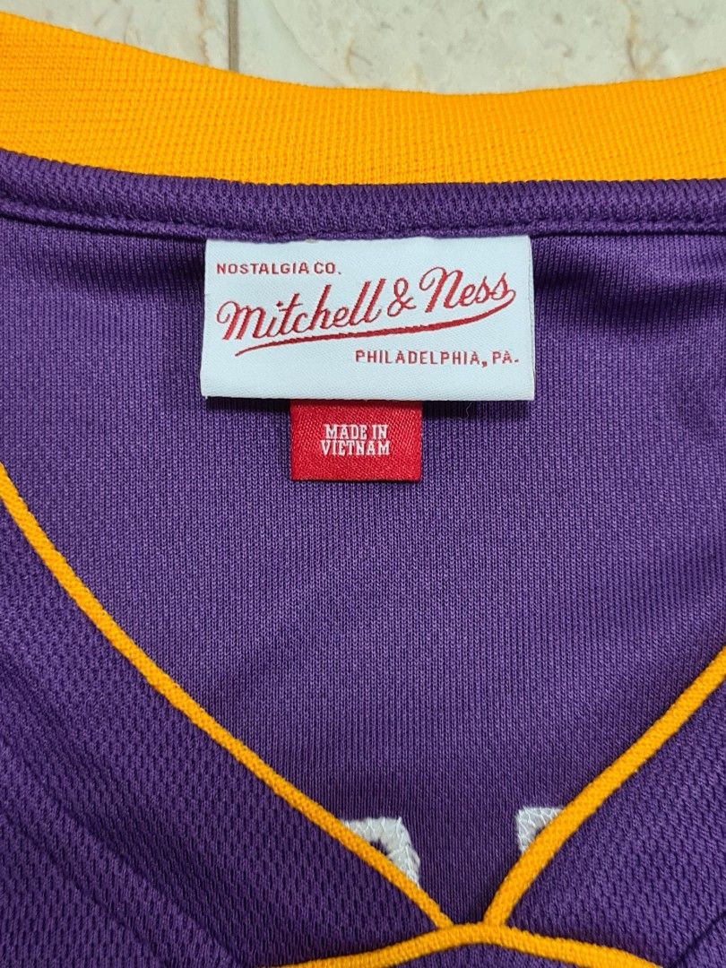 Mitchell & Ness Men's Mitchell & Ness Kobe Bryant Gold Los Angeles Lakers  2008-09 Hardwood Classics - Authentic Jersey