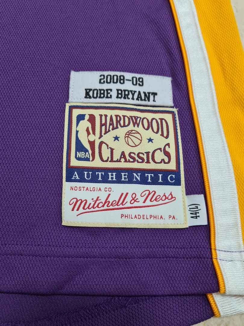 Mitchell & Ness Men's Mitchell & Ness Kobe Bryant Gold Los Angeles Lakers  2008-09 Hardwood Classics - Authentic Jersey
