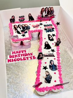Blackpink pullapart cupcakes cake