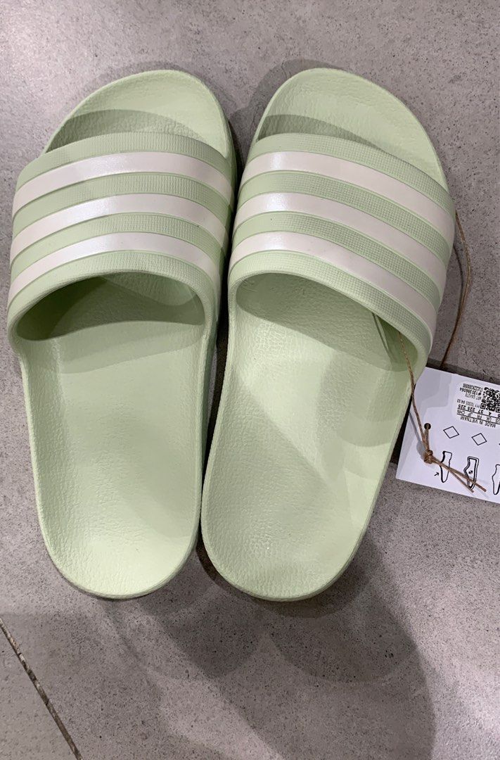 Mint green store adidas slides