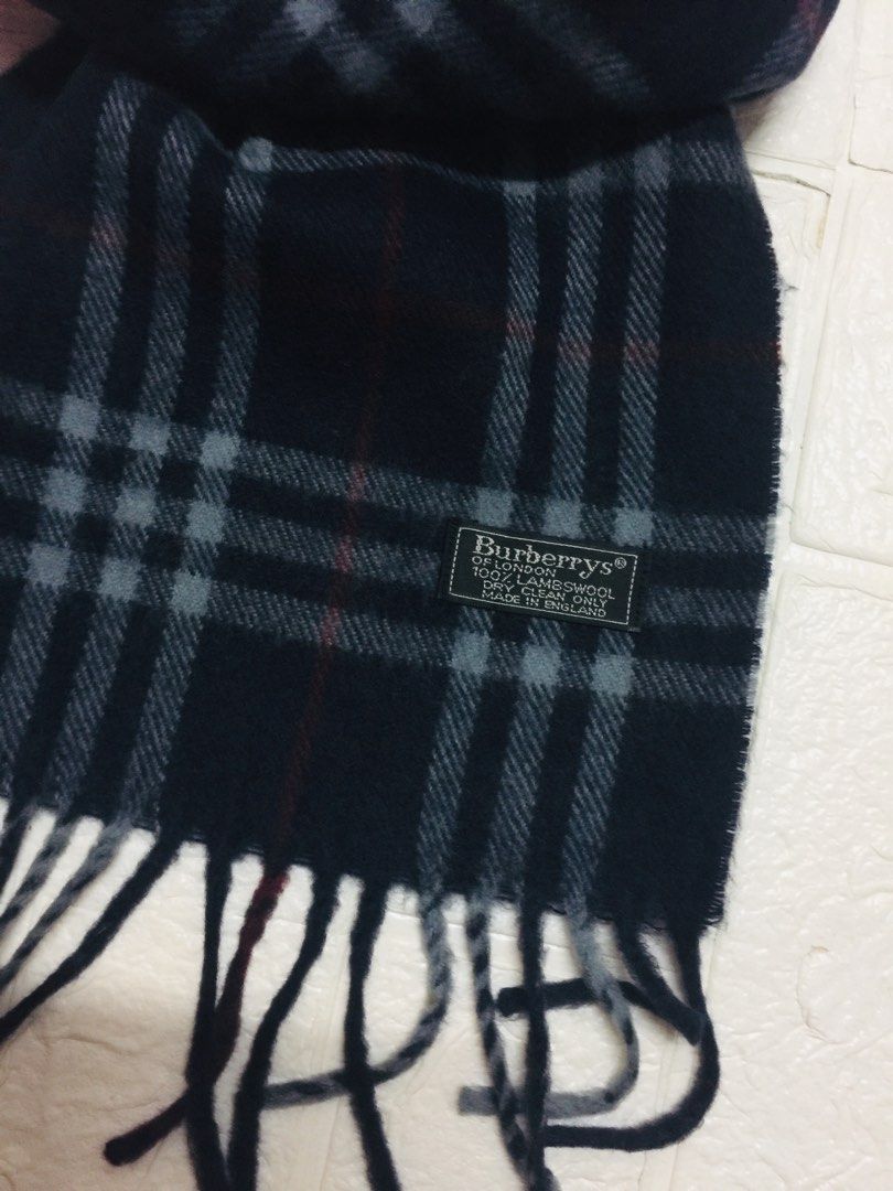 how to wear burberry shawl