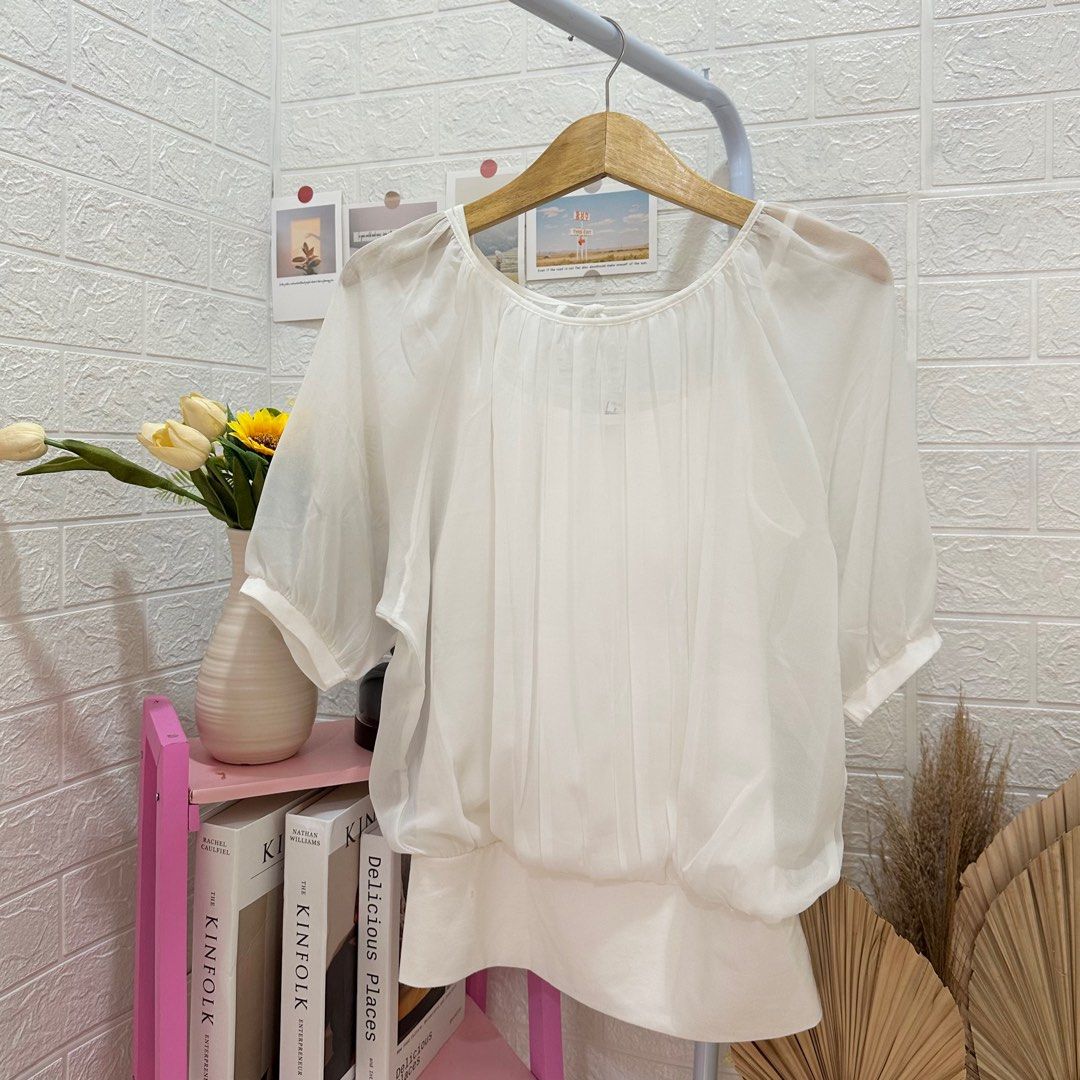BUY 3PCS 100K) White Sheer Top + Inner Batwing Blouse Oversized Top Putih  Casual Fashion Wanita Preloved, Fesyen Wanita, Pakaian Wanita, Atasan di  Carousell