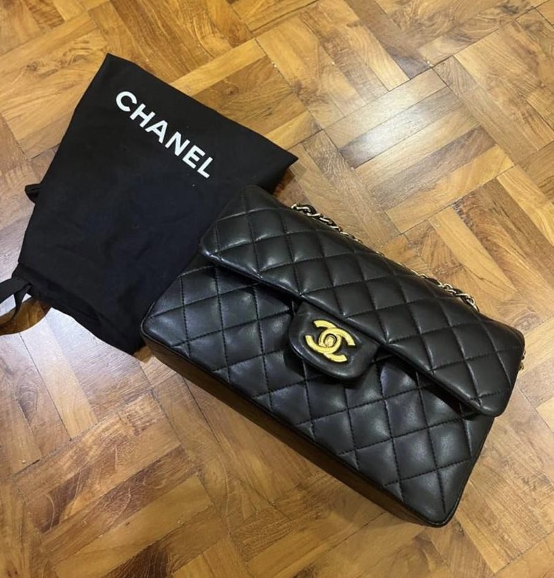 Chanel classic flap sales dust bag