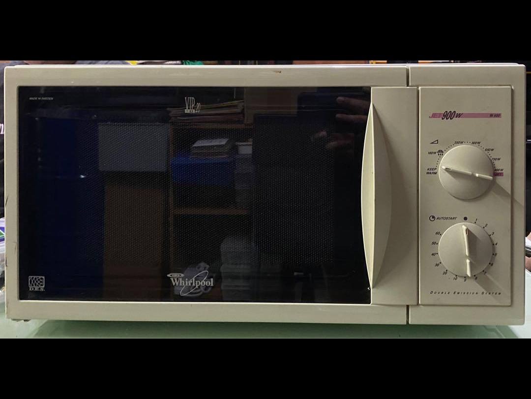 CLEARANCE!! Whirlpool Oven (M600), TV & Home Appliances, Kitchen