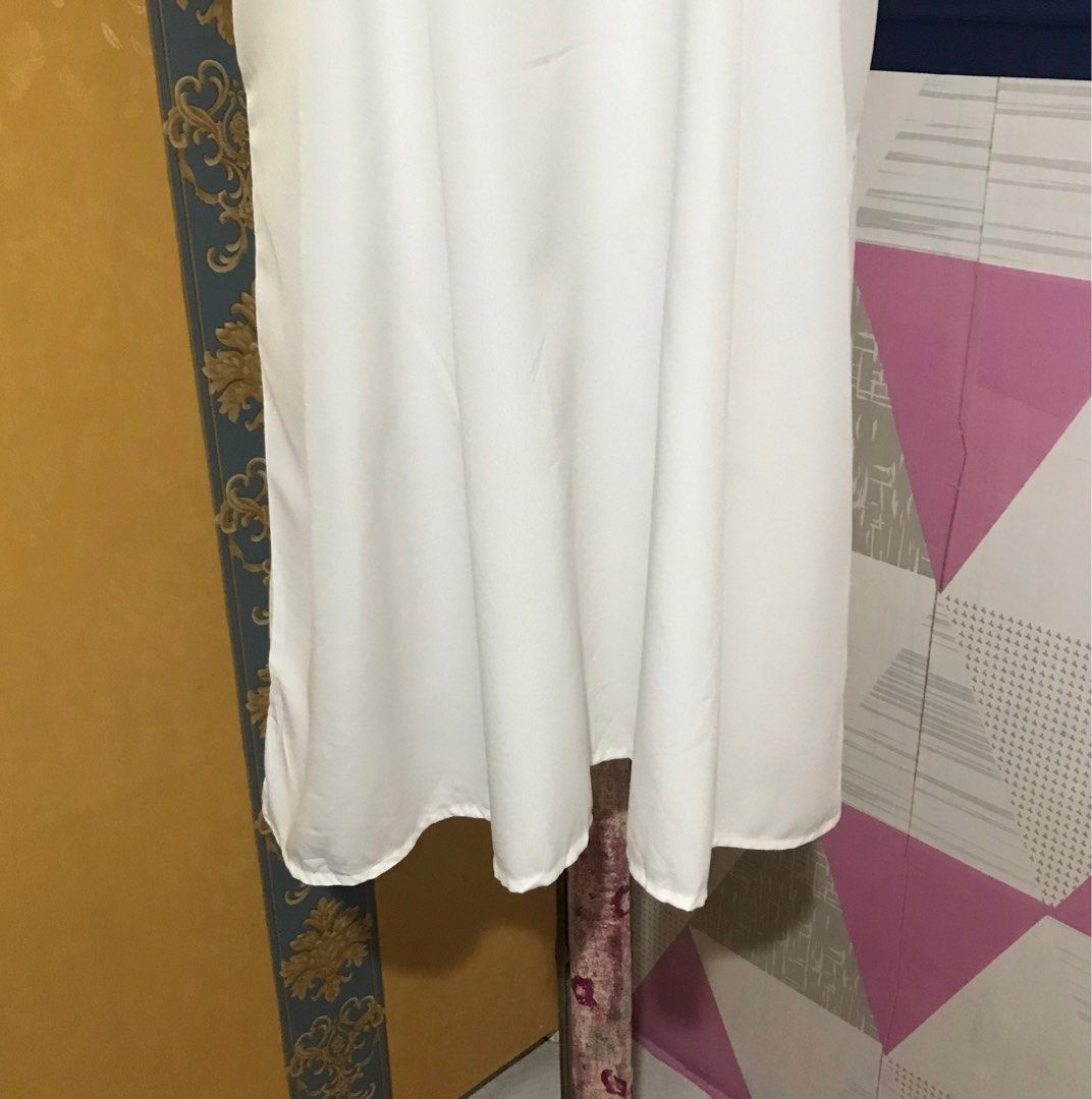 Comfy And Sexy White Nightwear (Category: Undergarments & Loungewear) located in Pasig City. Submitted by realityhits (Listing ID 1227554256, Image 2). Description: ‼️PAKIBASA HANGGANG BABA‼️ All items are washed and disinfected already. If may flaw/s po, photo/s will be posted after the label. Pag walang pic after ng label, means walang visible flaw. 💕 ❌BAWAL SA MABAGAL MAGREPLY. FIRST TO PAY BASIS PO TAYO. ❌ NO VIDEO PROOF WHILE OPENING THE PA