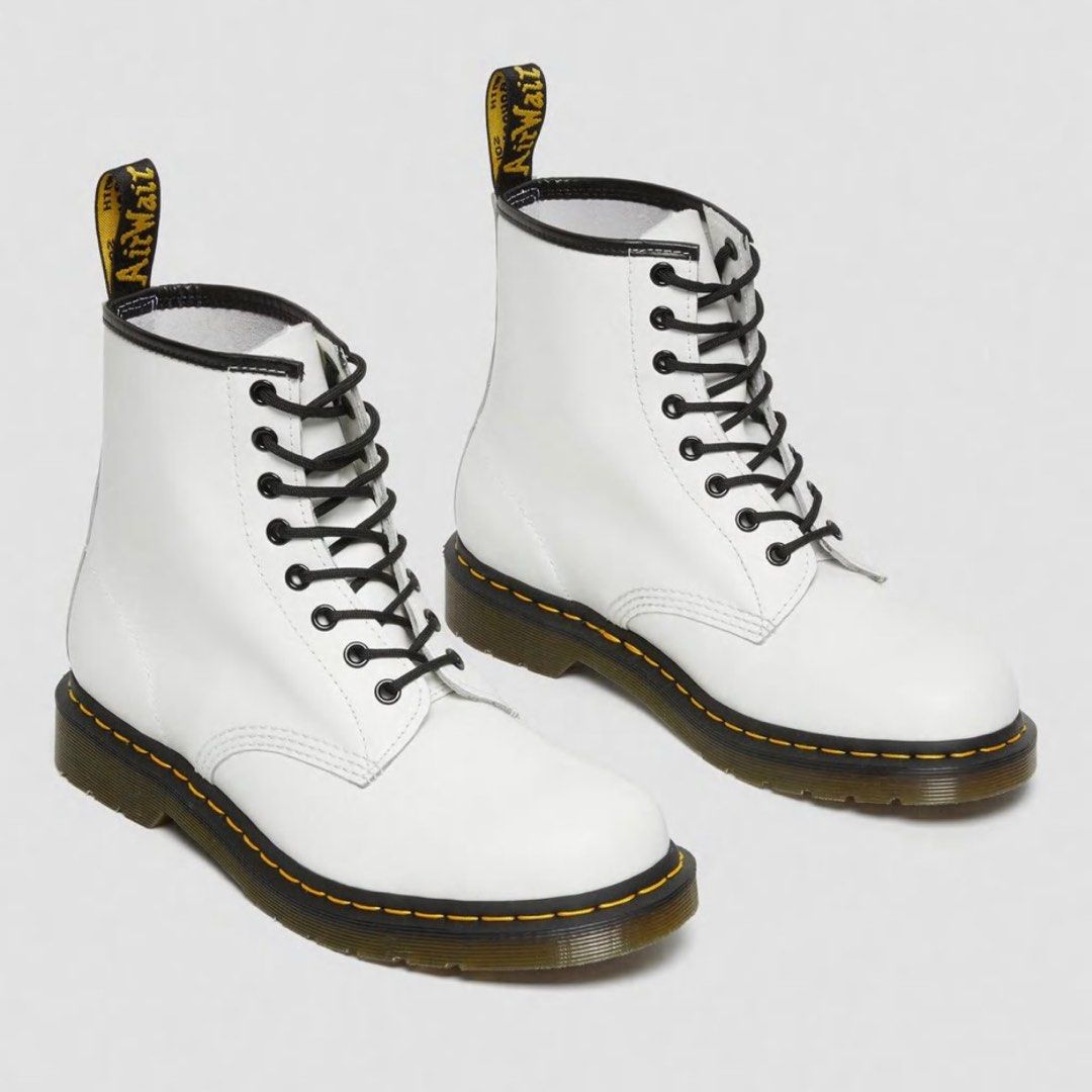 White doc clearance martens size 8